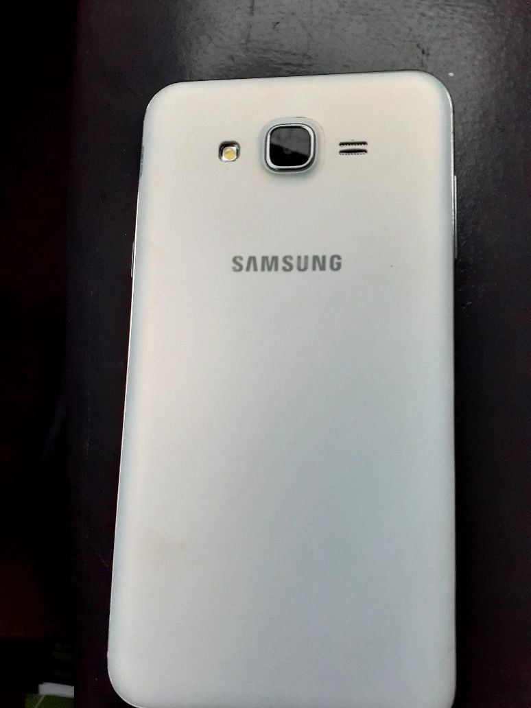 Samsung galaxy j7. Goodinformation Says the phone is locked