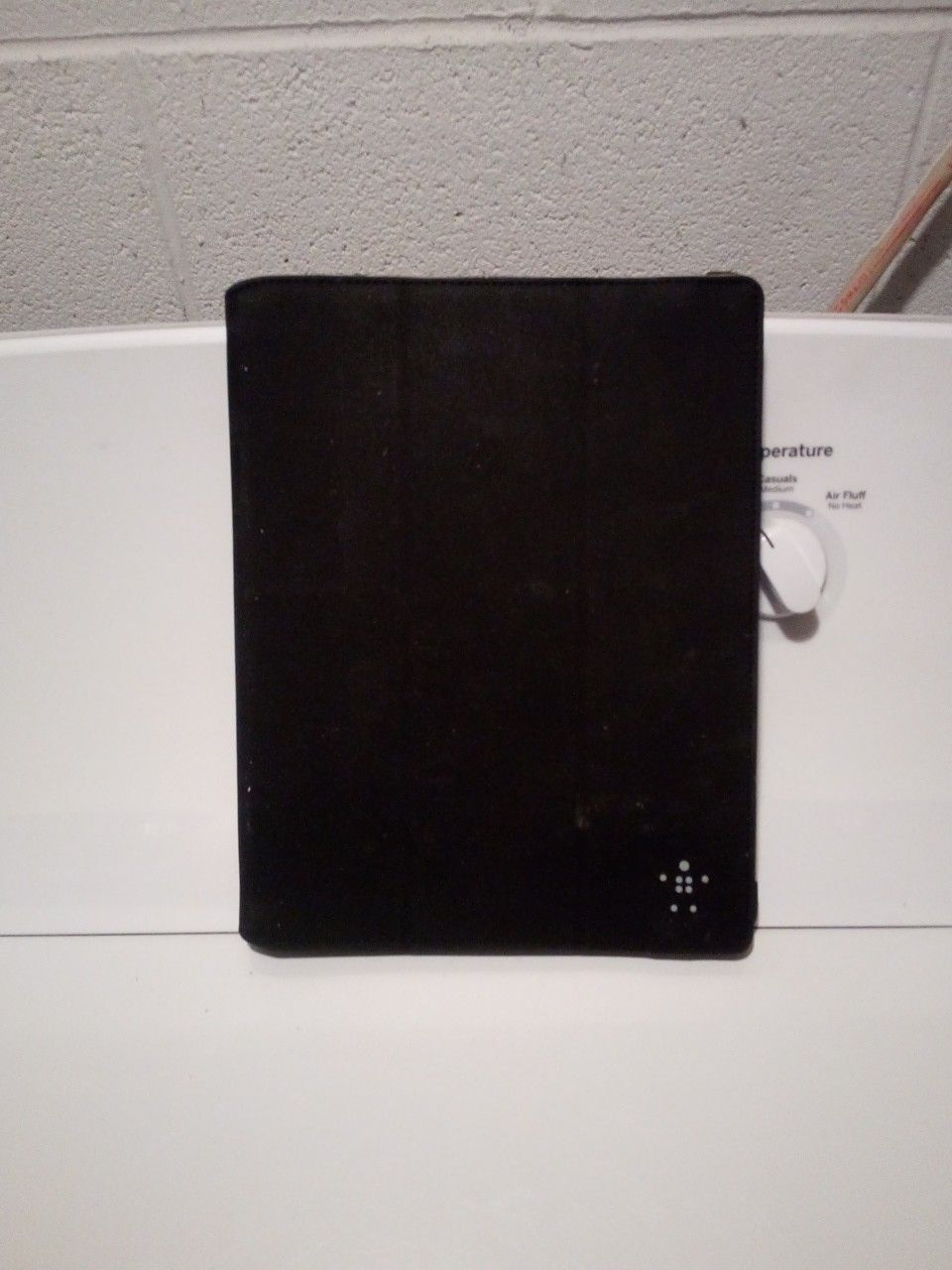 Belkin Bi-Fold Folio for the Apple iPad