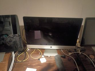 apple 32inch monitors