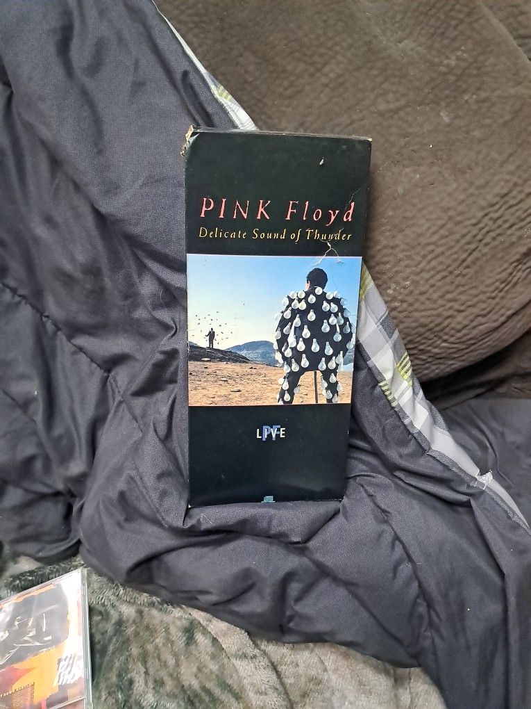Pink Floyd Delicate Sound Of Thunder (Rare Long CD box)(Good)
