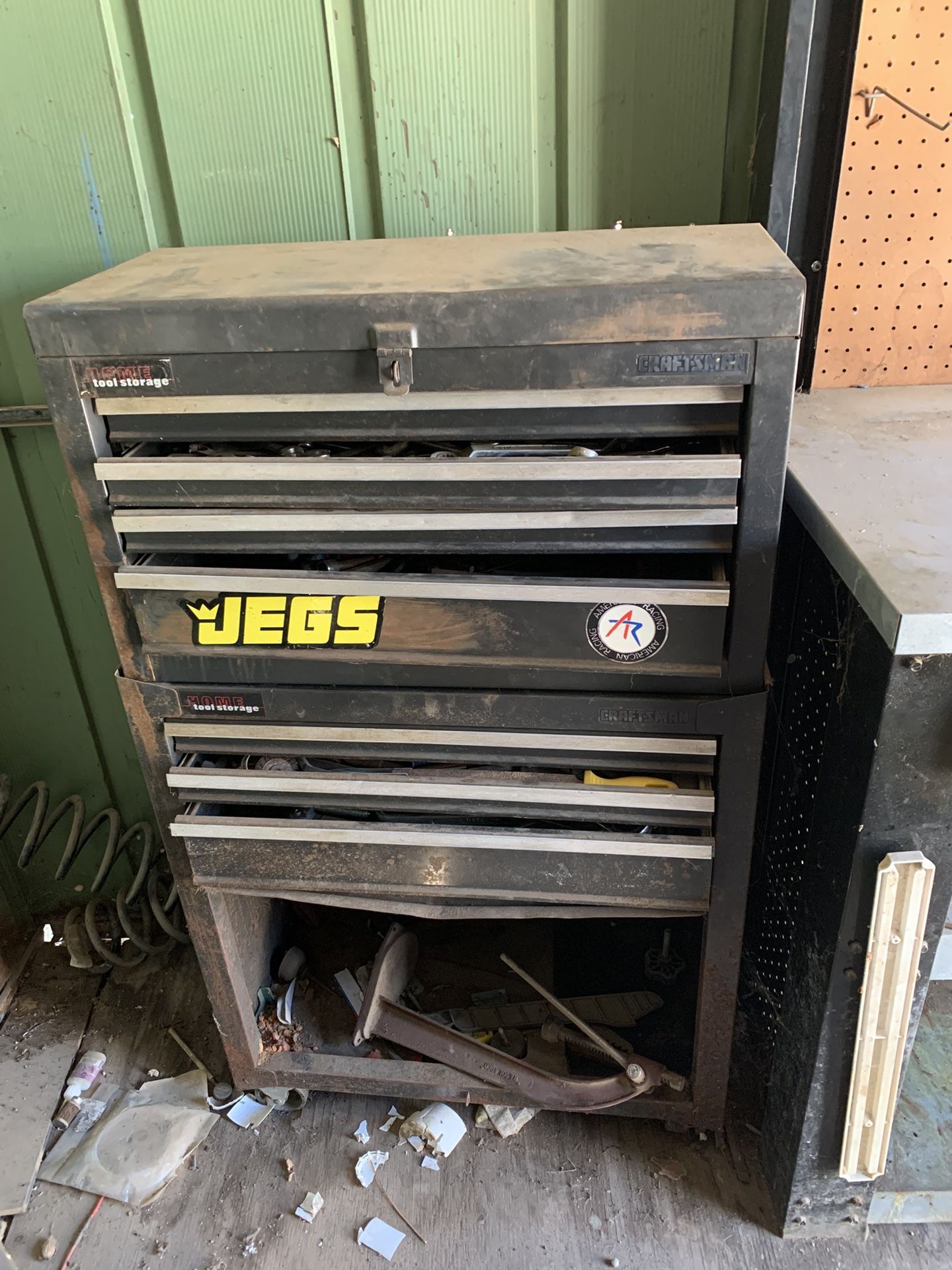 Metal Toolbox On Wheels