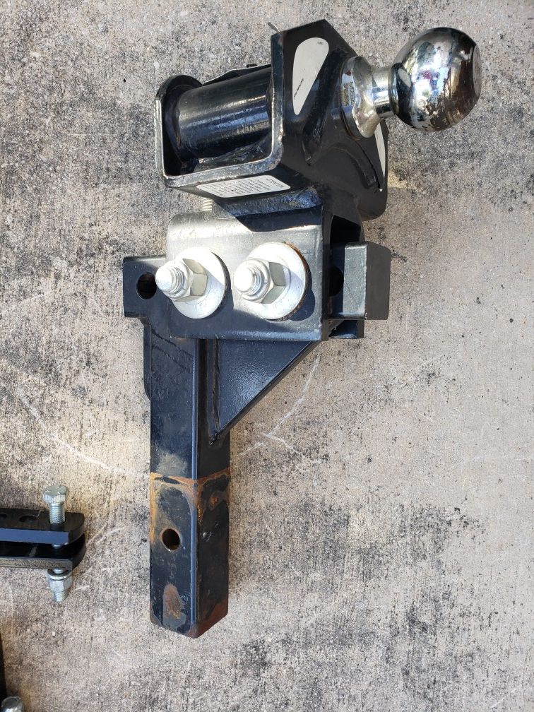 E2 Sway Bar and Hitch for travel trailer for Sale in Universal City, TX OfferUp
