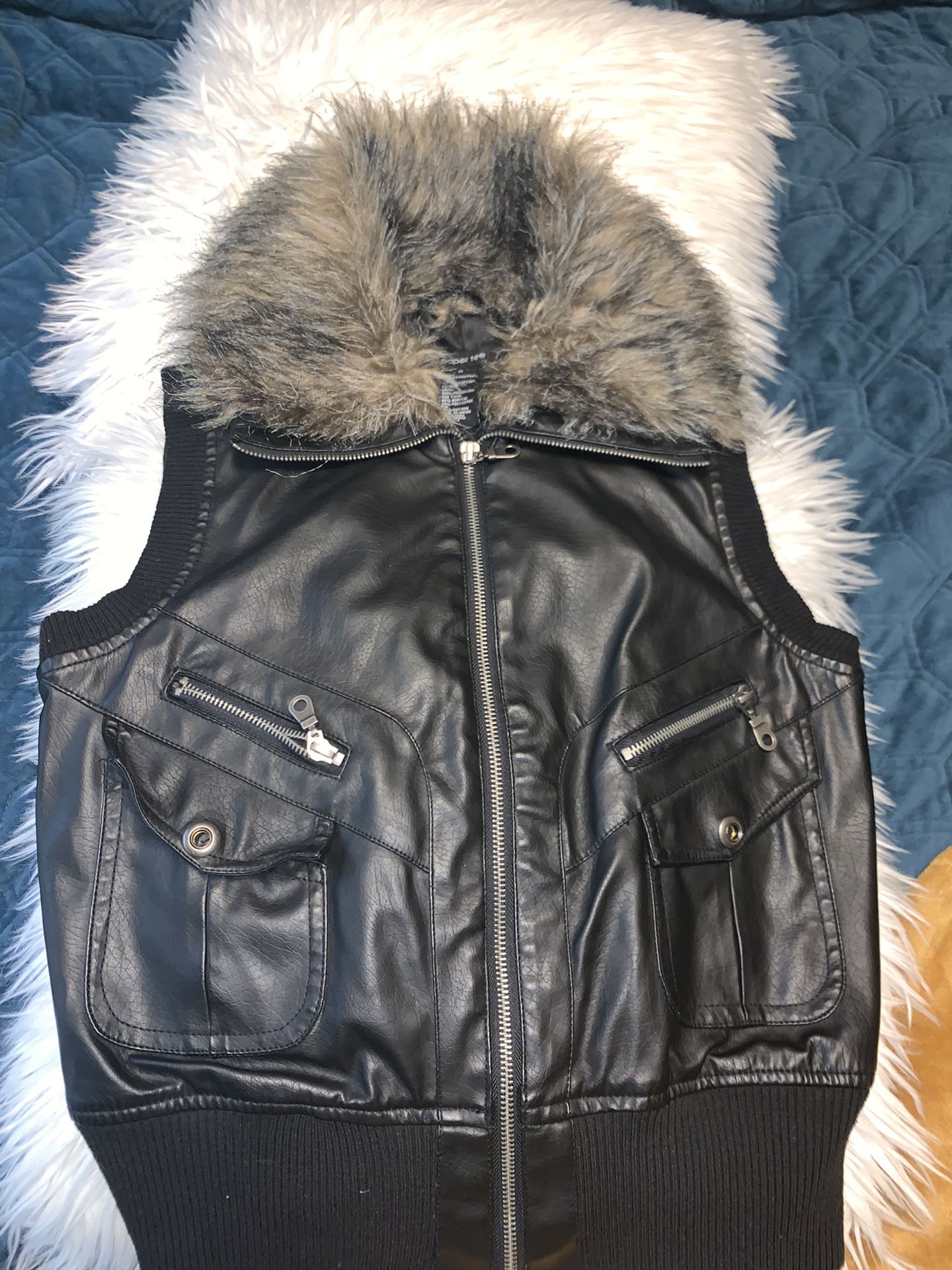 Faux leather vest New size Medium