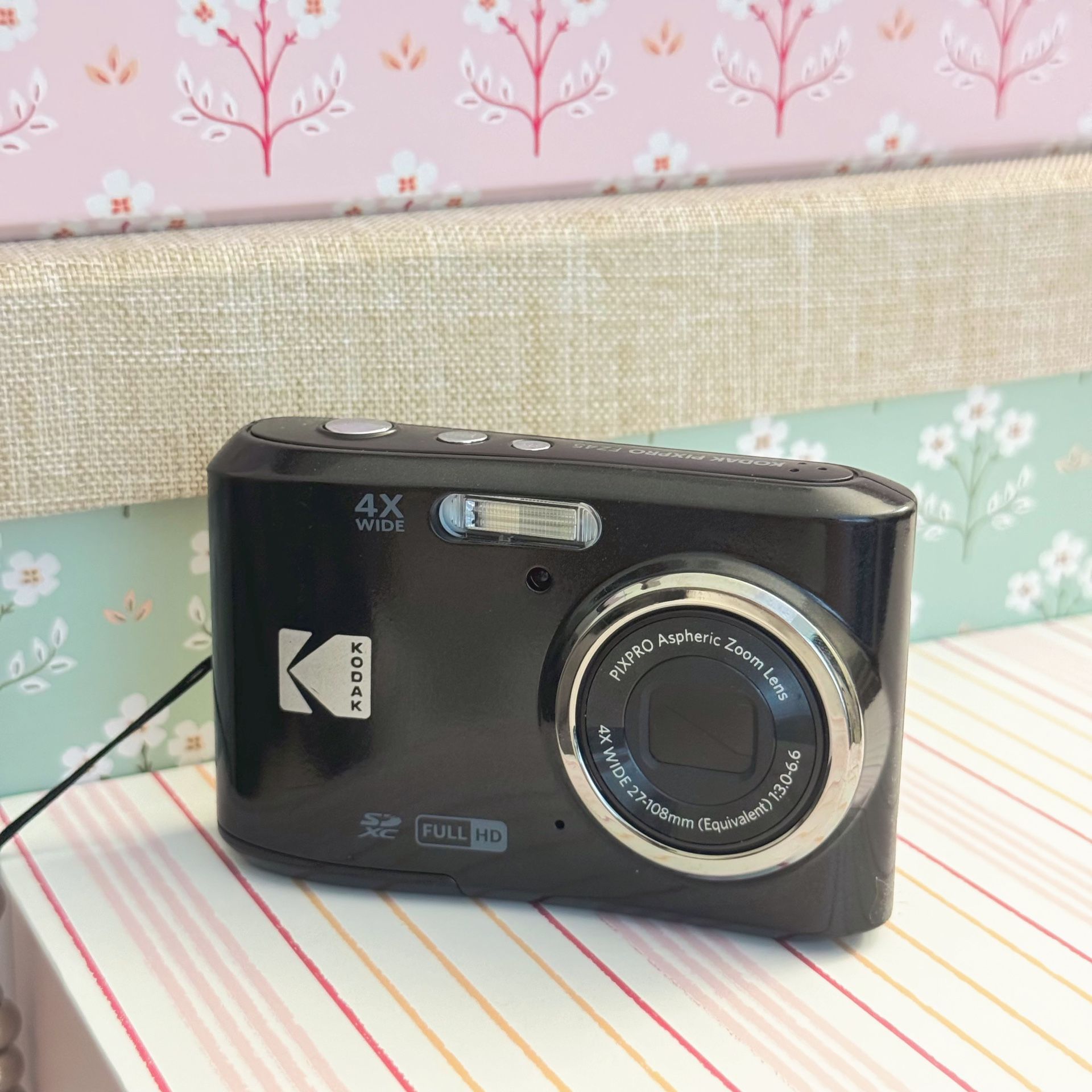 Kodak PixPro FZ45 Compact Digital Camera