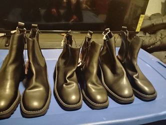 Women Black Chelsea Boots