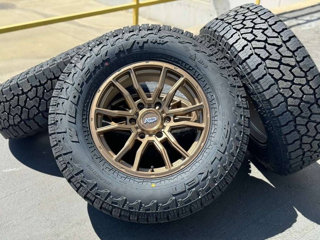17 Wheels Falken Tires Chevy Silverado Tahoe GMC Sierra Rims