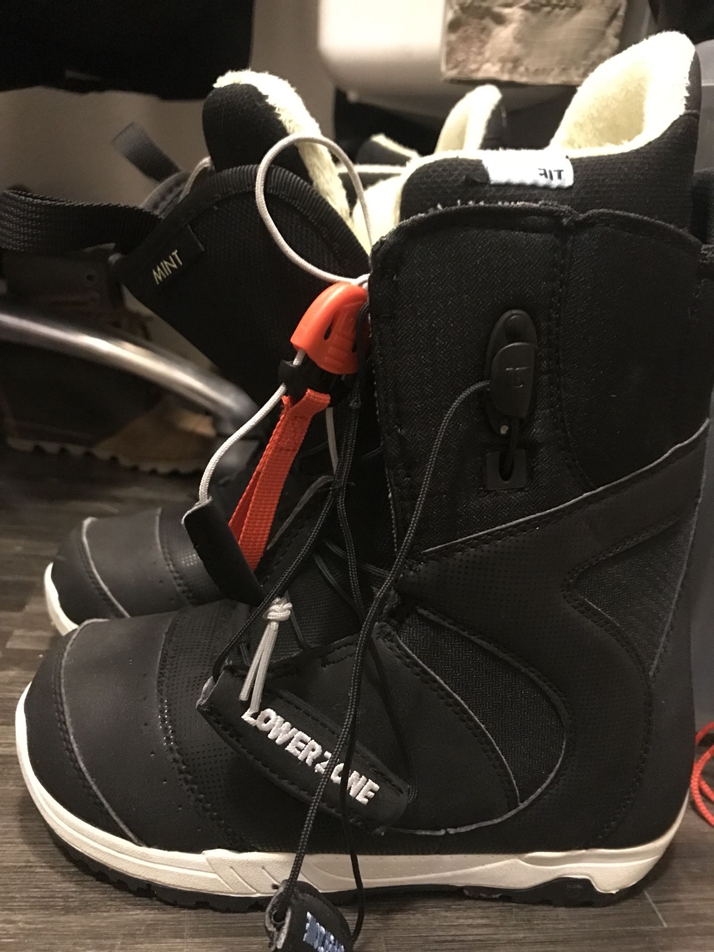 Burton 6.5 women’s snowboarding boots