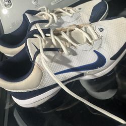 NIKE  force trout 9 pro mcs  SIZE  9  1/2  MEN 