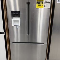 Bosch - 100 Series 26 Cu. Ft. Bottom Freezer French Door Smart Refrigerator with External Ice and Water - Stainless Steel Model B36FD10ENS