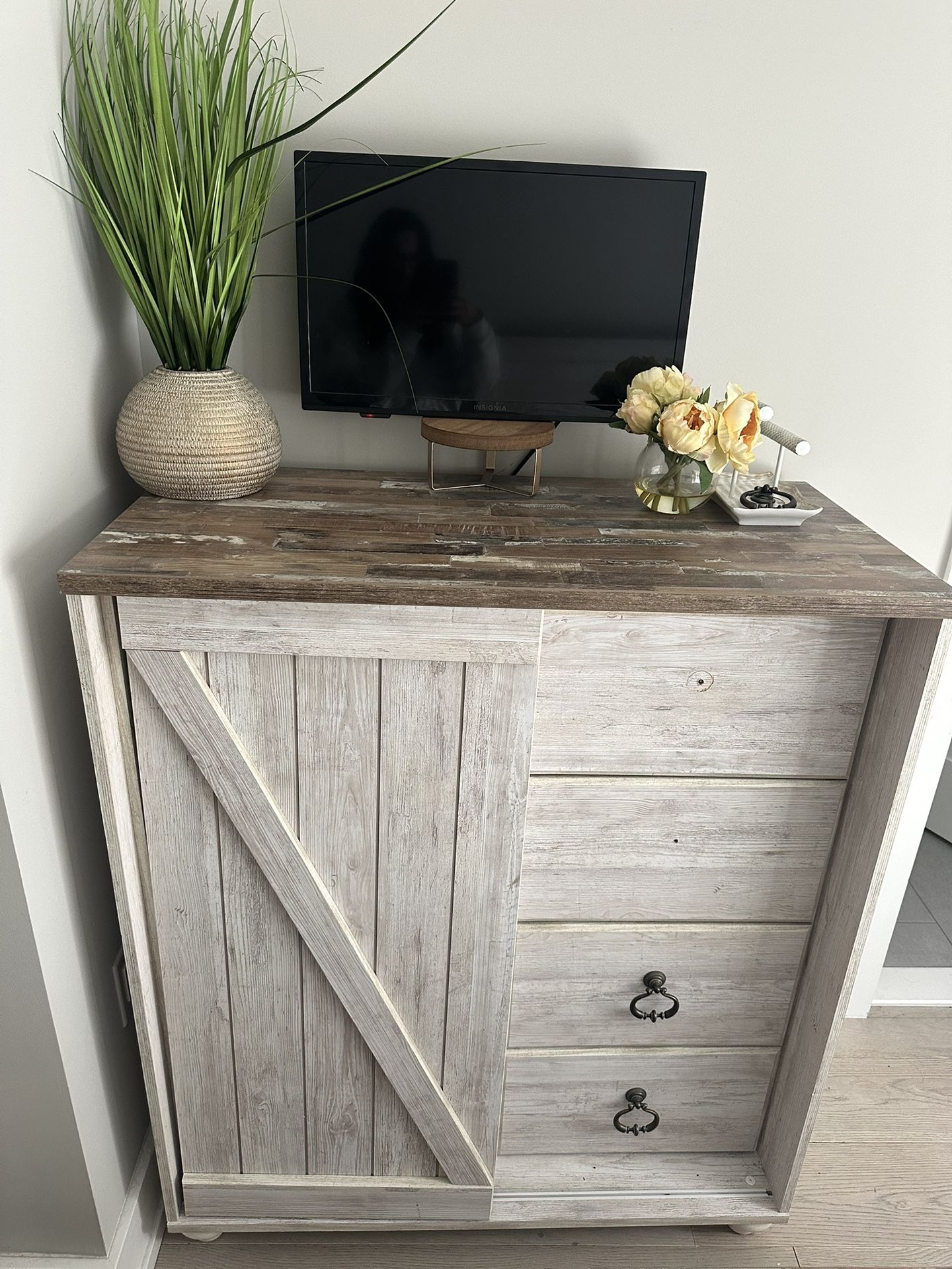 Dresser With Sideboard