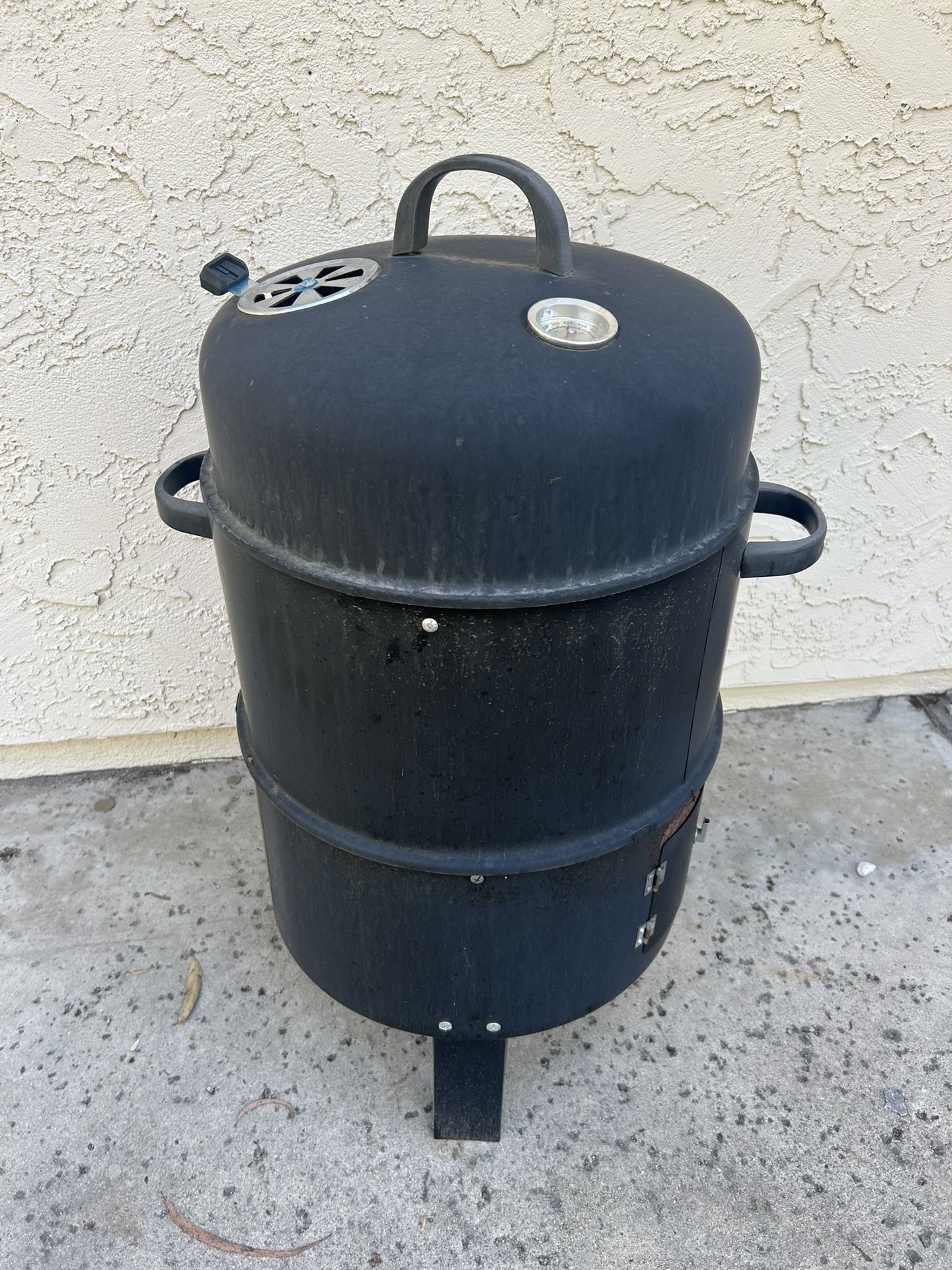 Vertical BBQ Smoker