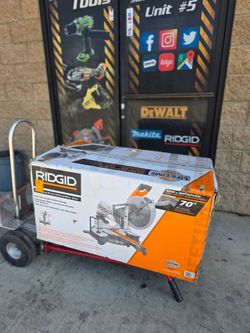 RIDGID CORDED 15 AMP 12"IN SLIDING MITER SAW has small scratches