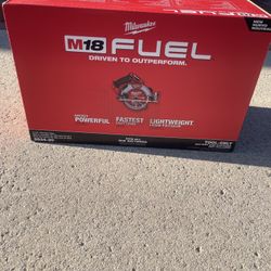 Milwaukee 7-1/4” M18 Fuel Circular Saw 2834-20