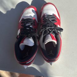 Men’s Football Cleats Size 8.5