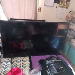 Vizio 32 Inch TV Flat  With Remote 