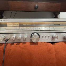 Vintage Stereo Receiver Phono Inputs