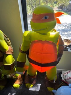 48-inch (4-foot) JAKKS Pacific Colossal Teenage Mutant Ninja Turtles Michelangelo