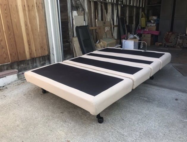 Queen adjustable bed base