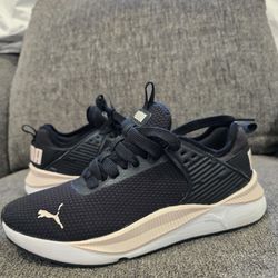 Puma Shoes Size 8 Women 