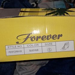 Black Woman's Heels  New