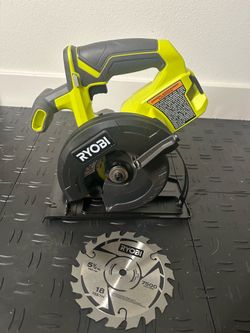 RYOBI ONE+ 18V Cordless 5 1/2 in. Circular Saw (Tool Only)