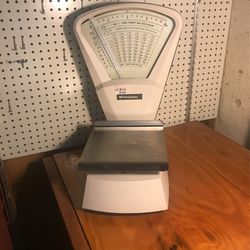 Pitney Bowes Postal scale