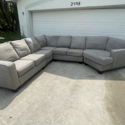 FREE DELIVERY- Large KC Sectional