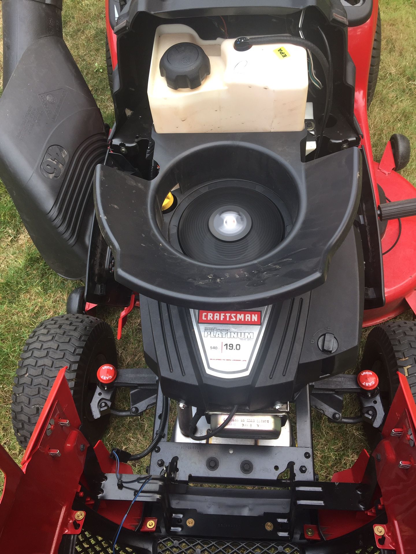 Craftsman Riding Lawn Mower T2400 46”” 19HP for Sale in Renton, WA