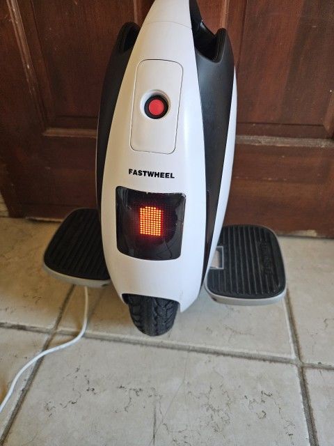 Fastwheel Self Balancing Scooters *** NEED NEW BATTERY