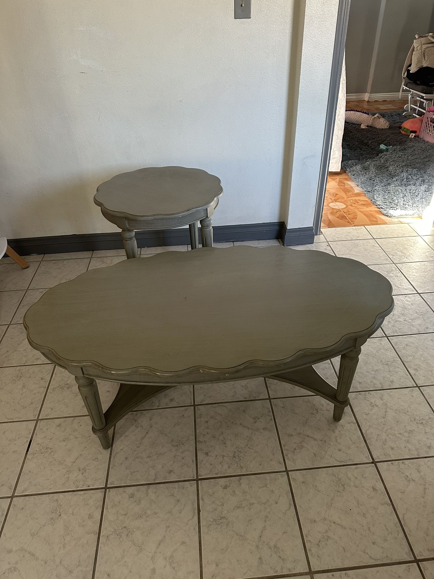 Coffee Table & Side Table