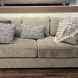 Queen Sleeper Sofa - Dixie Cloud/Grey
