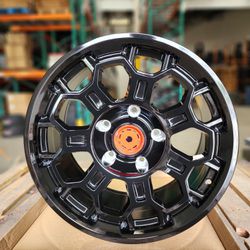 New Wheels TR9 (18x9) (5x150) Gloss Black- Set Of 4 Wheels 