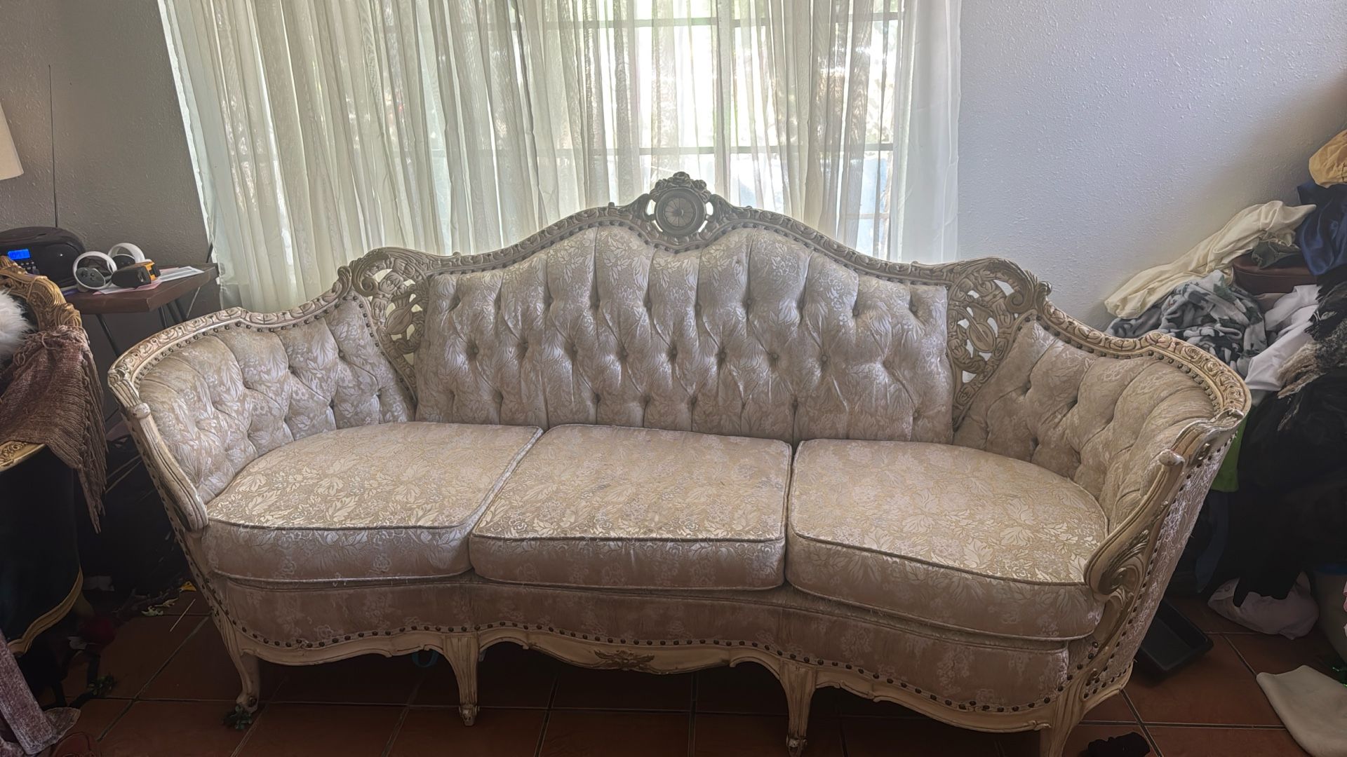 Victoria Couch
