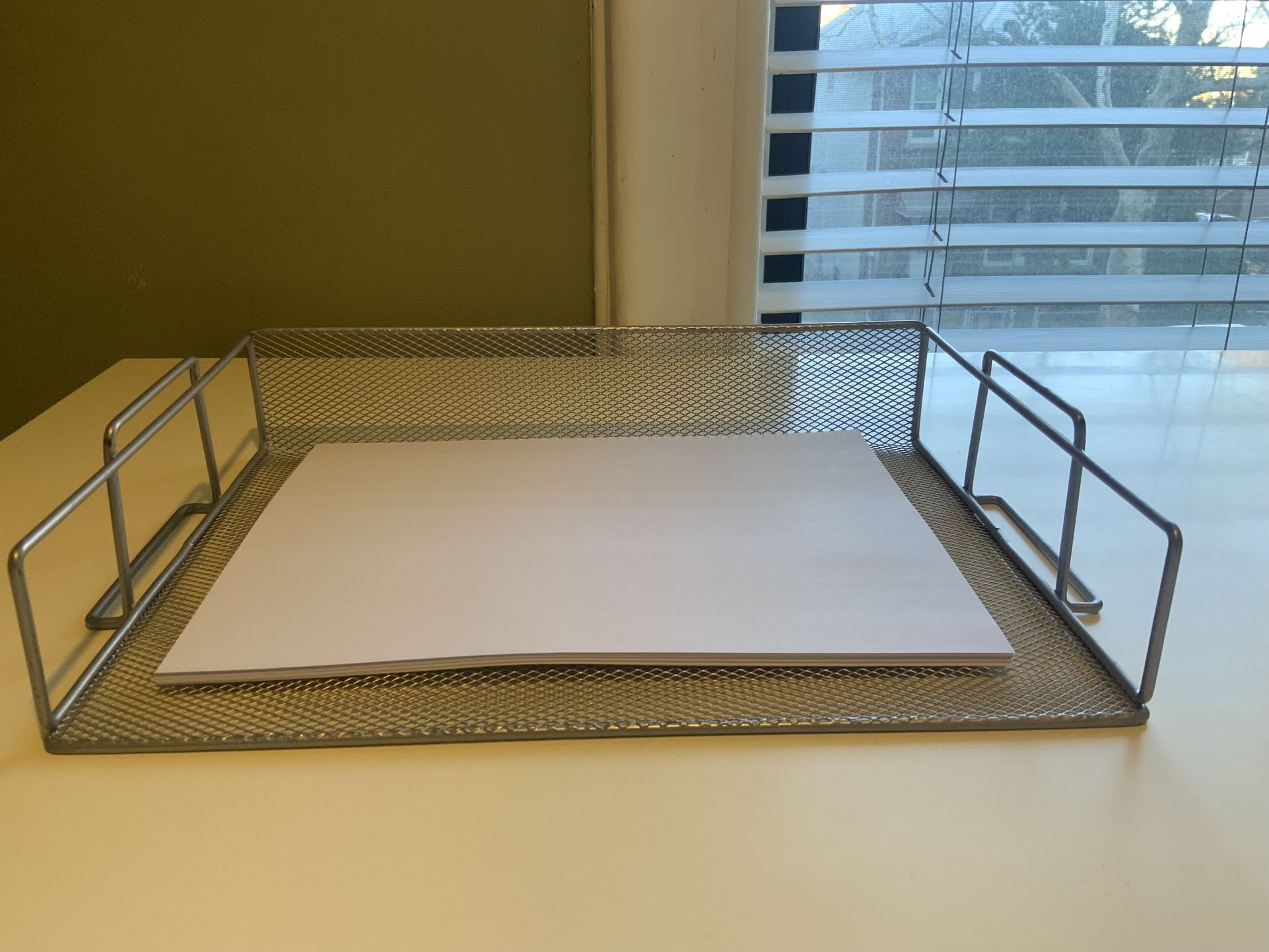 Stackable Mesh Paper Tray in Silver 