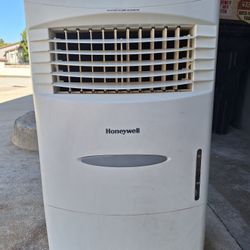 Honeywell Air Conditioner/ Swamp Cooler