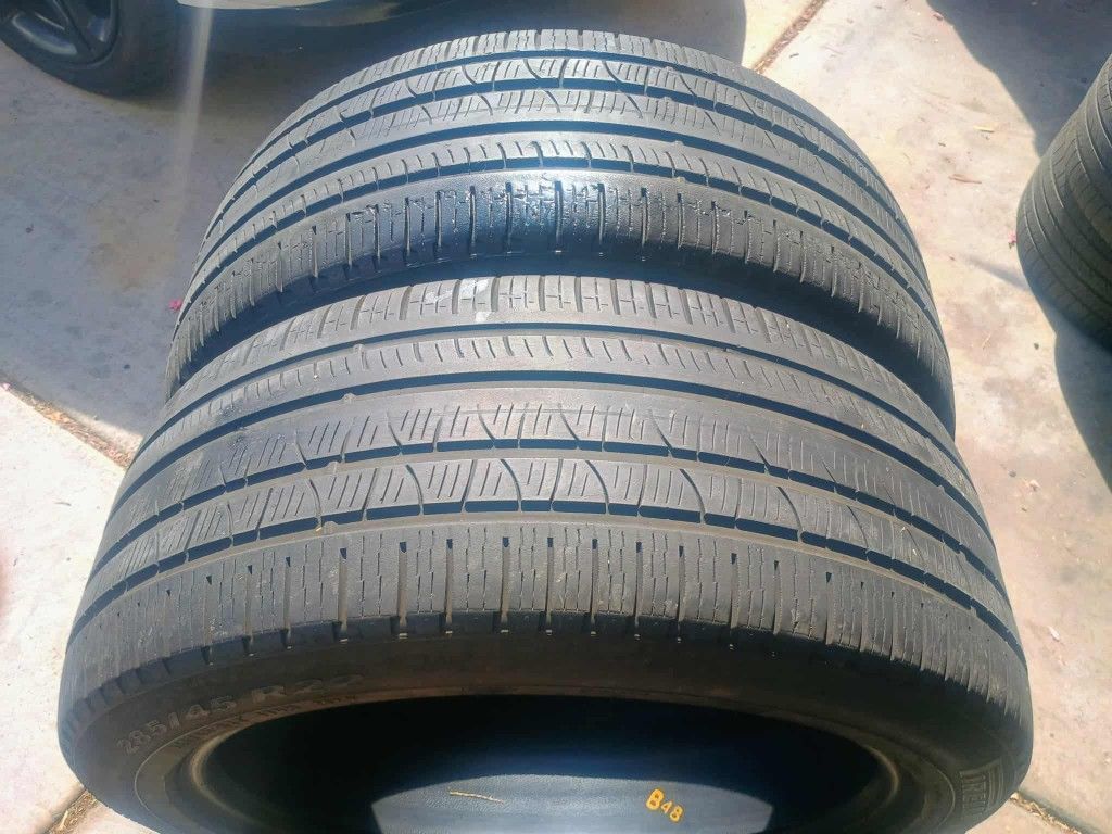 285/45/22 PIRELLI SCORPION VERDE ALL SEASON 85% TREAD DOT 16/23 SET OF 2 MATCHING TIRES EXCELLENT CONDITION