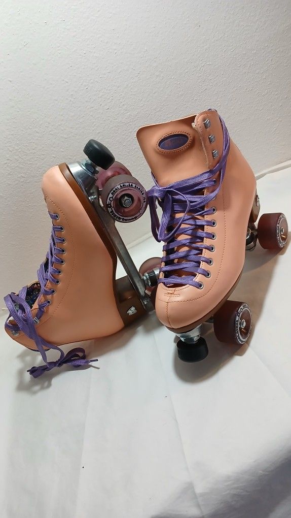 Size 10m11w Roller Skates