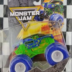 $9 New, Alien Invasion, Series 45, 1:64 Scale