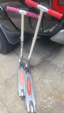 2 Razors