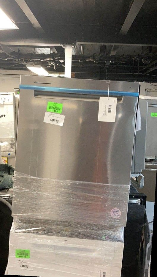 WHIRLPOOL WDTA50SAKZ 24 in. Fingerprint Resistant Stainless Steel Top Control Built-In Tall Tub Dishwasher M0P54