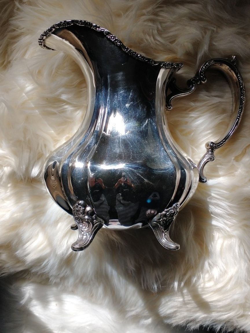 9.5" TALL VINTAGE POOLE E.P.C.A. LANCASTER SILVER PLATED WATER PITCHER #401 A