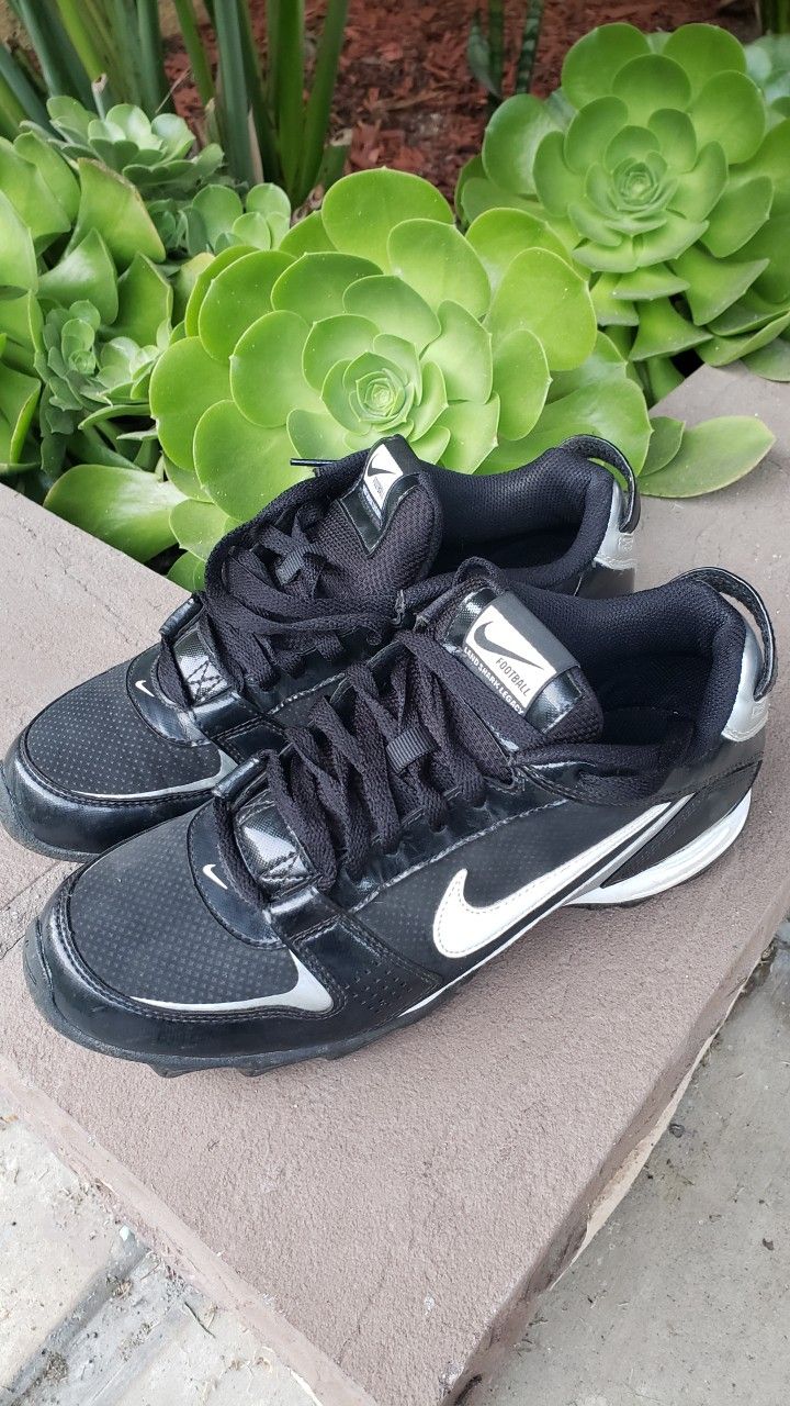 Like New Size 9.5 Nike Land Shark Legacy Football Black White Cleats Football " Shoes"