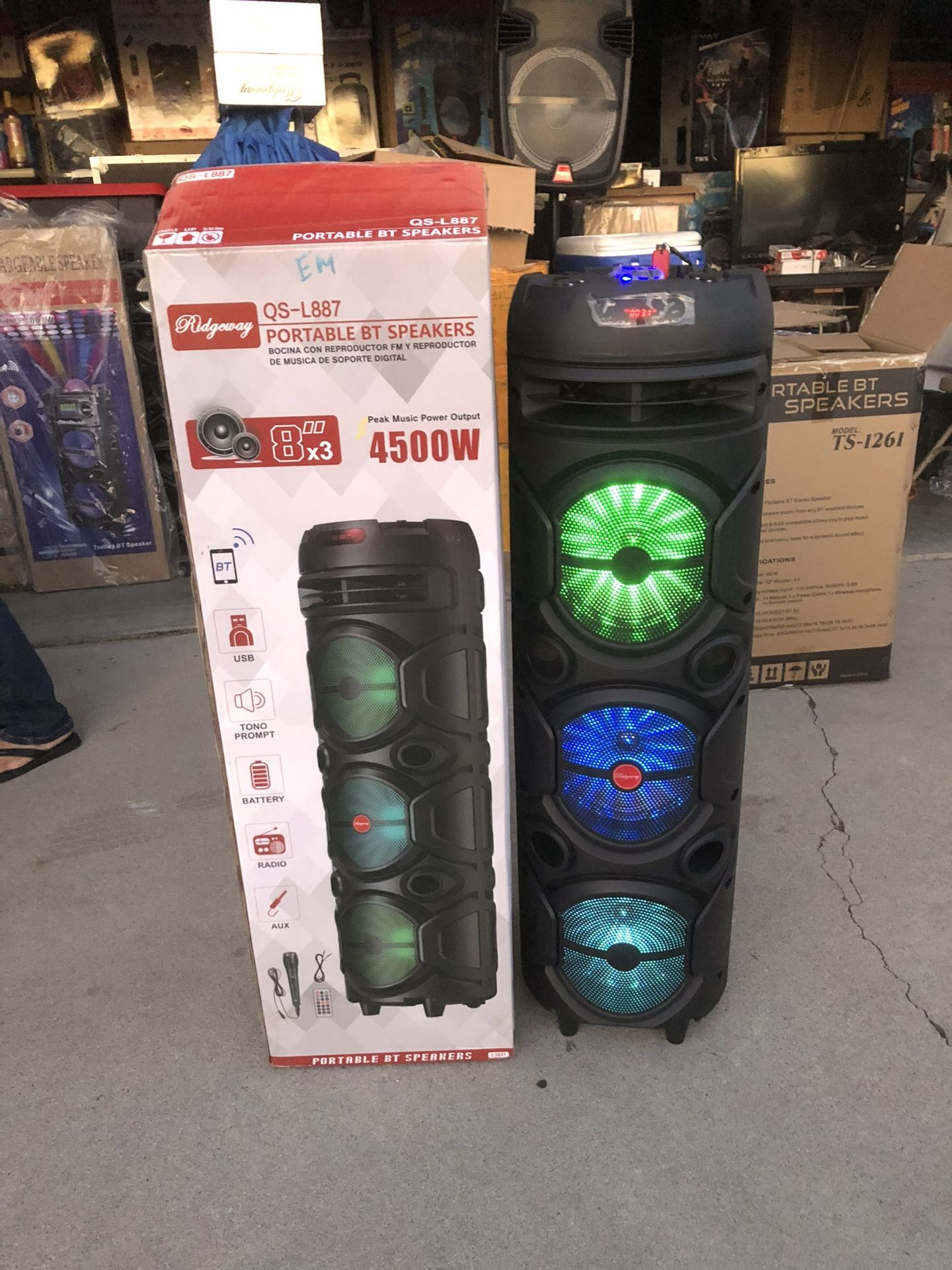 Triple Eight Inch Rechargeable Bluetooth Speaker/aux/fm/USB And SD Port/microphone For Karate/brand New!!