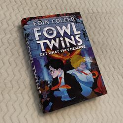Eoin Colfer- The Fowl Twins 