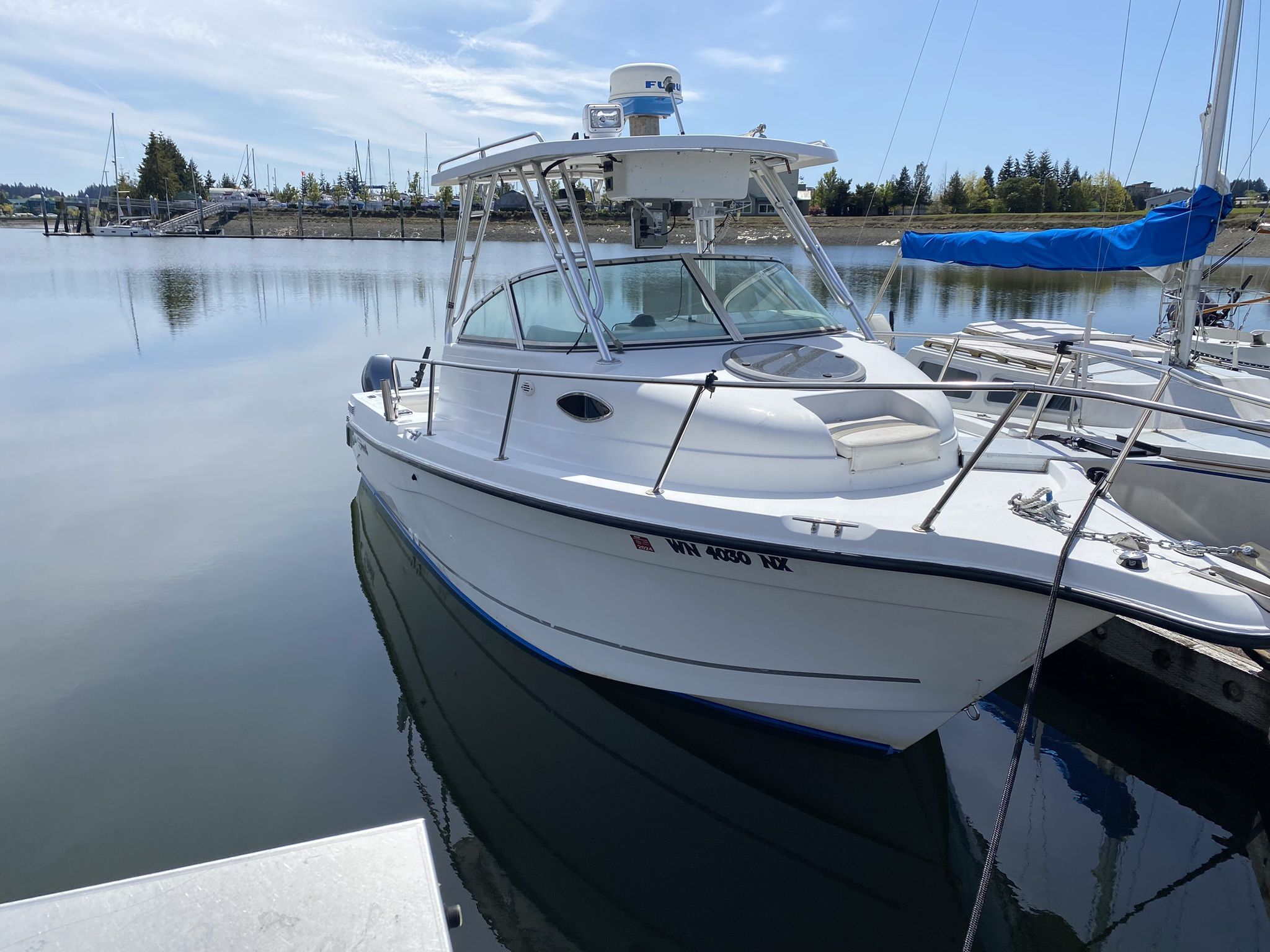 21’ Sea Swirl Walk Around