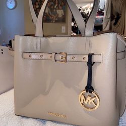 Micheal kors tote bag
