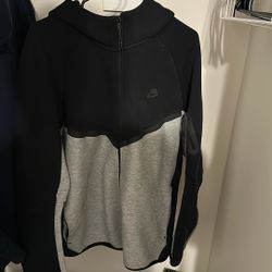 Nike Tech Fleece Hoodie Size XL