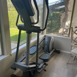 Reebok elliptical Space Saver RL for Sale in Fountain Valley CA OfferUp