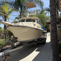 2013 Parker 2520 XL 300hp Four Stroke Yamaha  With Only 491 Hrs 