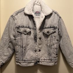 Vintage Levi’s Stone Washed Sherpa lined Jean Jacket Size Medium Youth/Teen